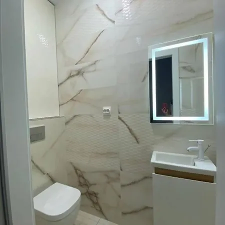 Apartament Mieszkanie 3-pokojowe *